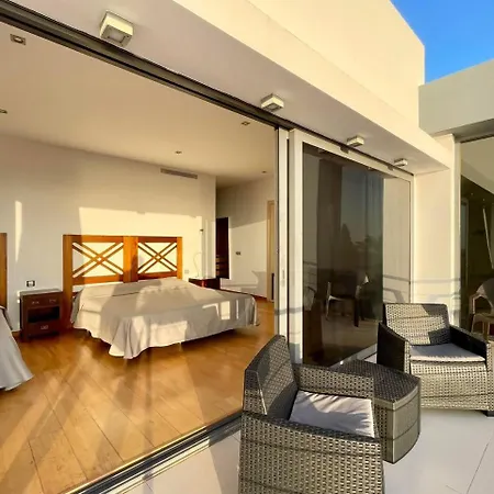 Casa Flamboyant Villa