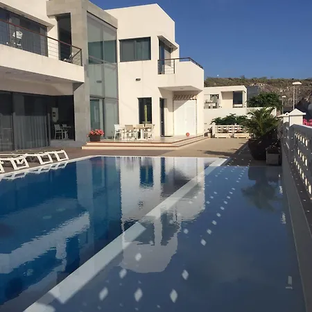 Casa Flamboyant Villa *