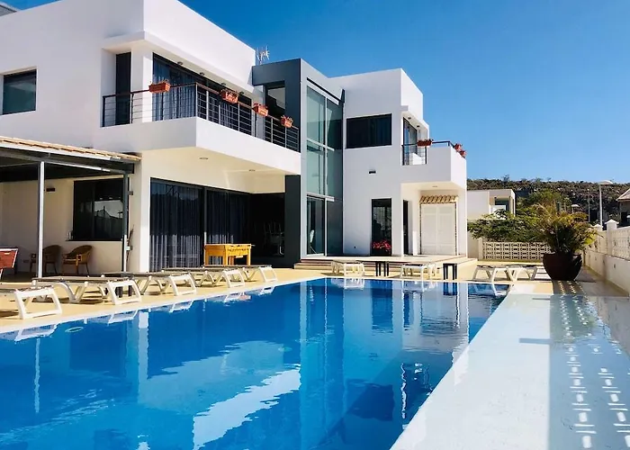 Casa Flamboyant Villa *