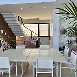 Casa Flamboyant Villa *