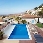 Casa Flamboyant Villa *